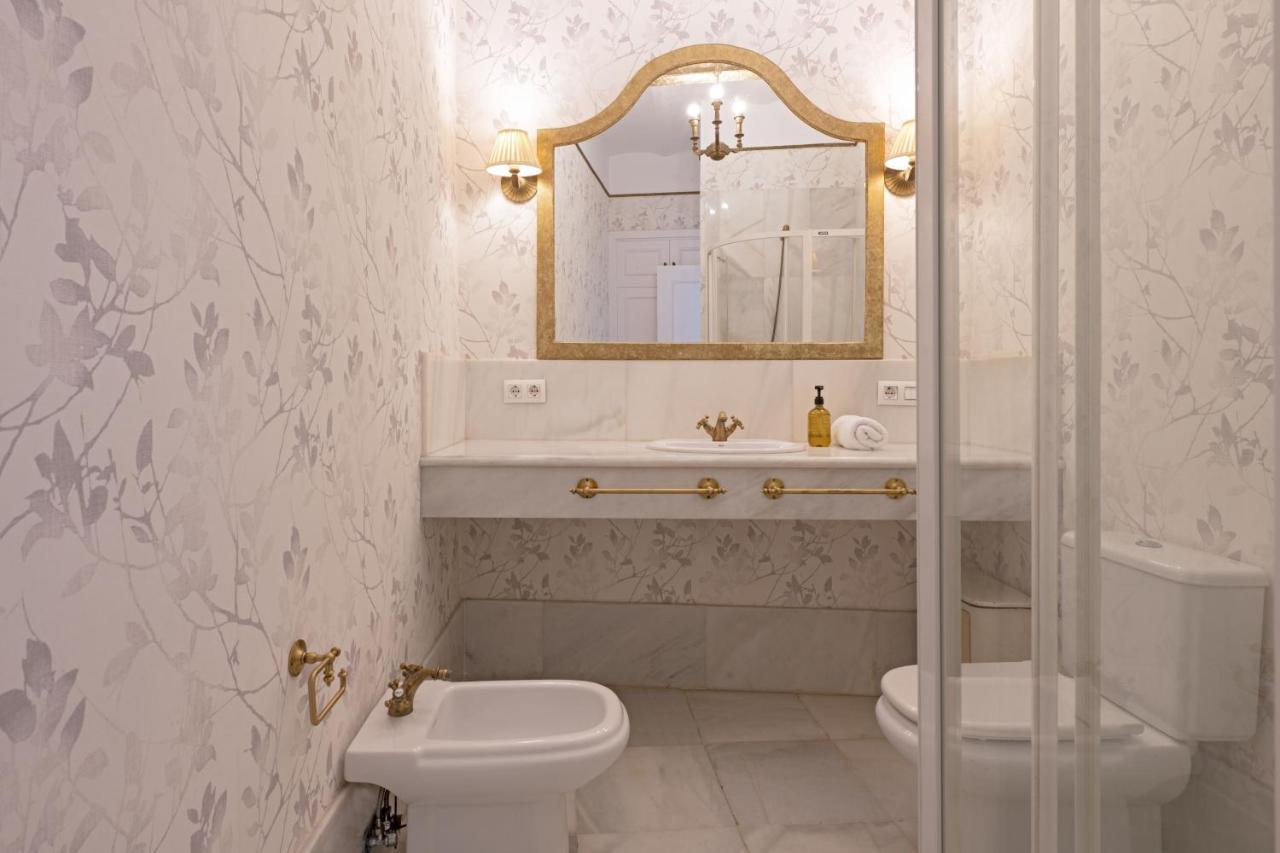 Suites Maestranza - Puerta Del Arenal By Magno Apartments Sevilla Kültér fotó